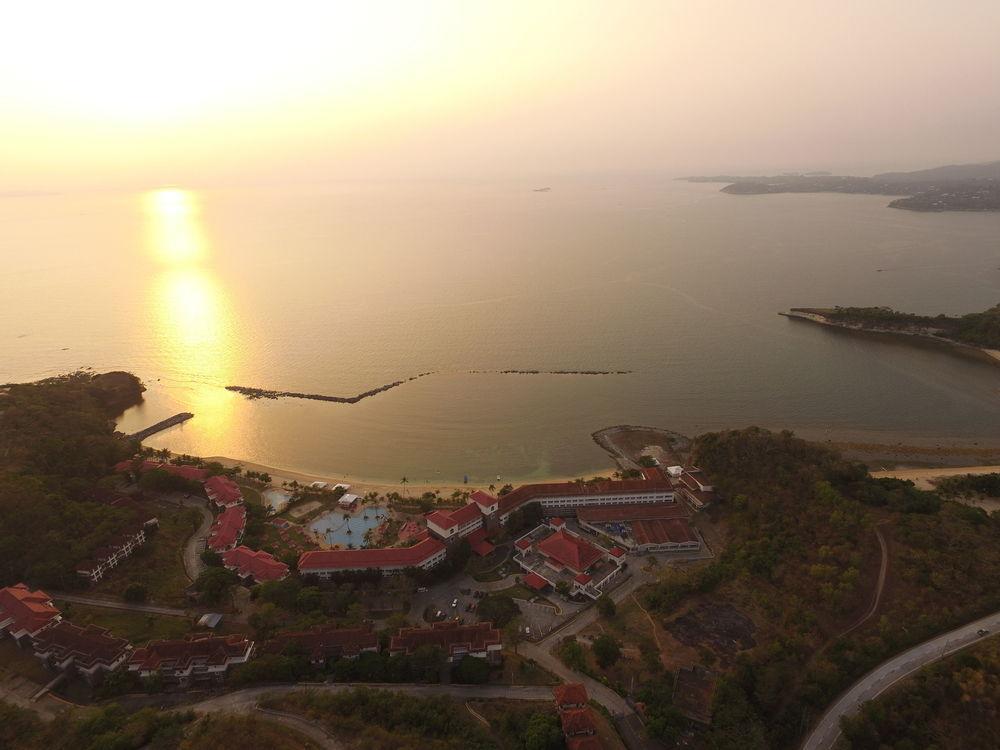 Canyon Cove Hotel And Spa Nasugbu Exterior photo