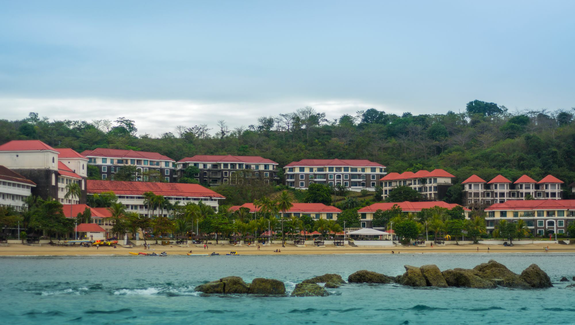 Canyon Cove Hotel And Spa Nasugbu Exterior photo